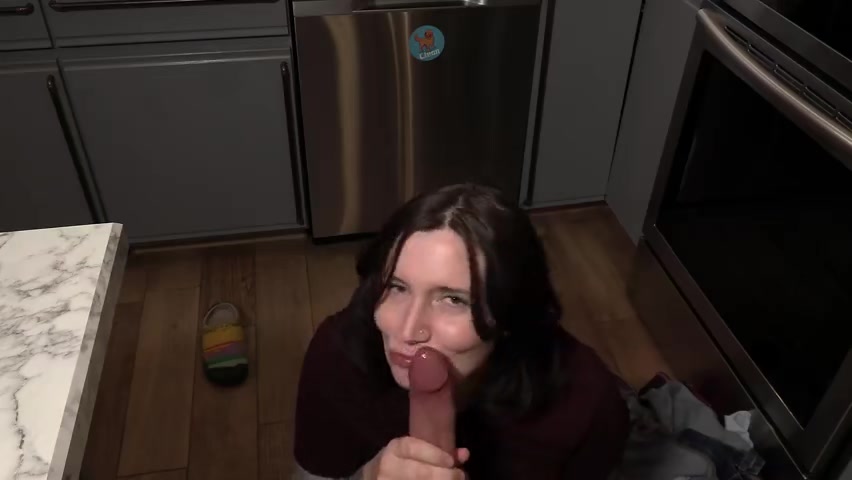 Bettie Bondage- Magic remote makes mom a gag slut
