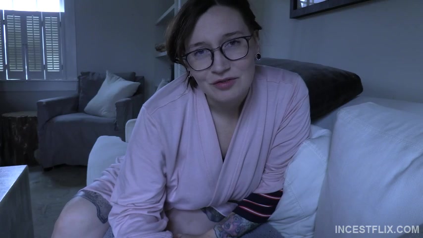 Bettie Bondage – Staying With Mom 6633