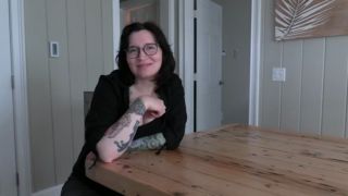 Bettie Bondage – MILF Cucks Son with Thick Cock 8923