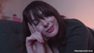 Miss Malorie Switch – Mommy Soothes Your Breakup Blues 7880